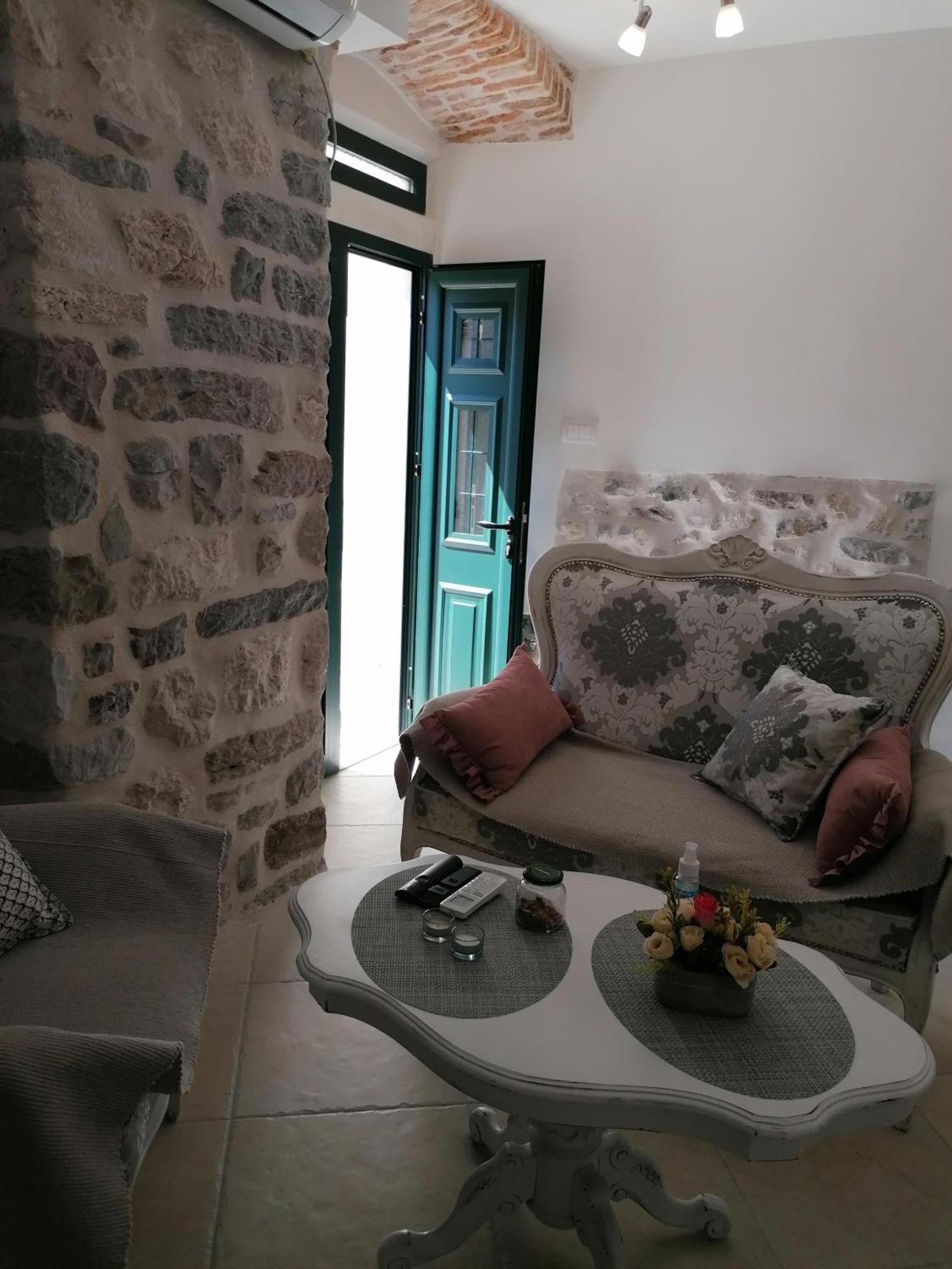 New Renovated Old Town Martiva Apartment Kotor Ruang foto